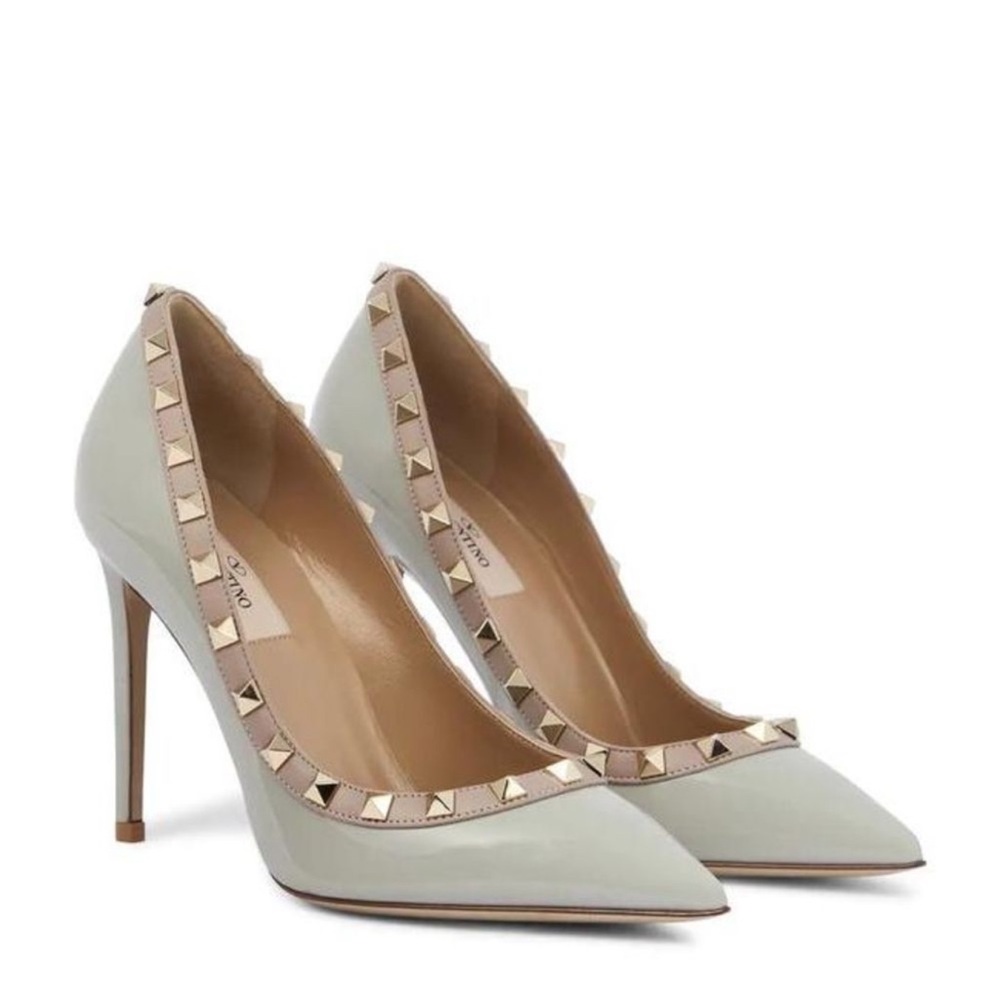 VALENTINO Opal Grey Garavani Rockstud
Patent Leather Pumps EU37